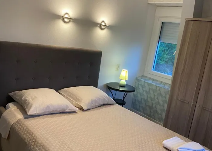 La Casa Du Port, Chambres, Suite Privee, Appartement Avec Vue Sur La Riviere